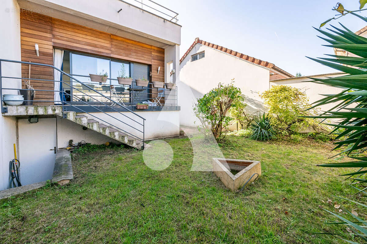 Maison à CHAMPIGNY-SUR-MARNE