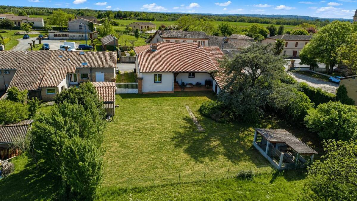 Maison à VERDUN-SUR-GARONNE