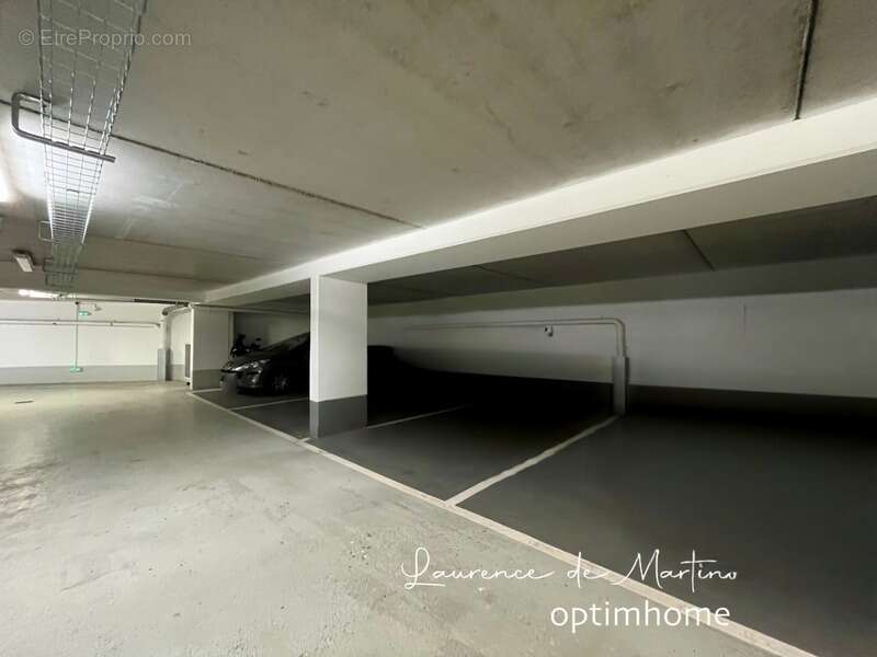 Appartement à LA GARENNE-COLOMBES