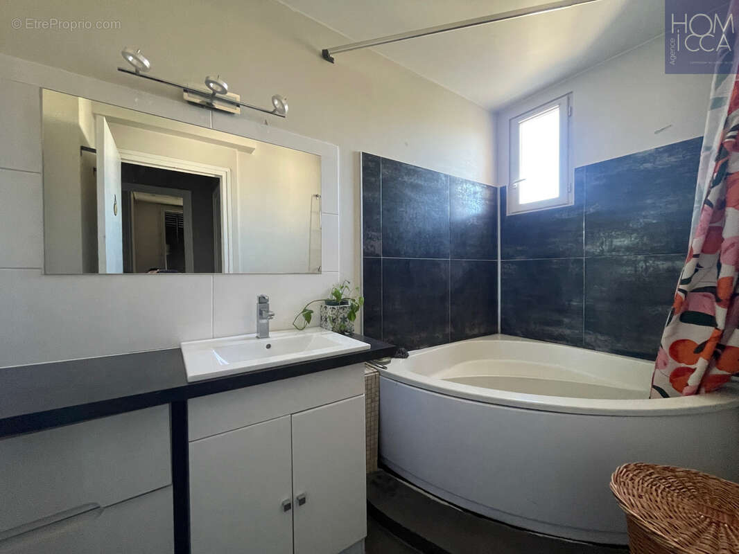 Appartement à CHAMPAGNE-AU-MONT-D'OR