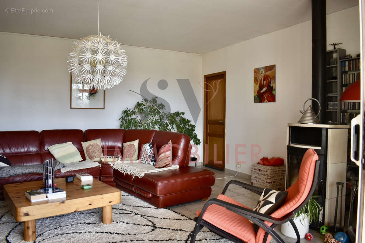 Maison à OUPIA