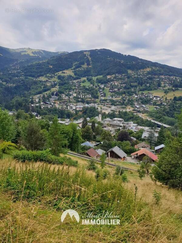 Terrain à SAINT-GERVAIS-LES-BAINS