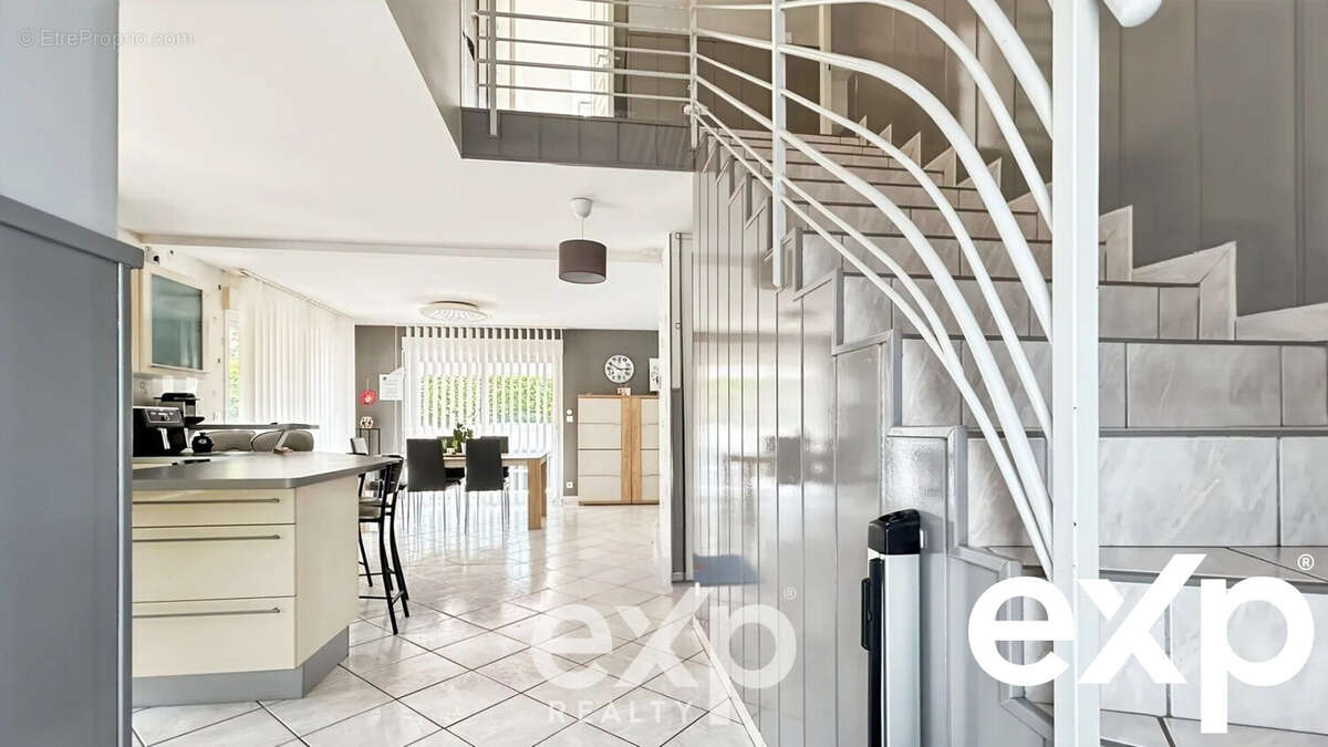 Maison à BOUSSIERES