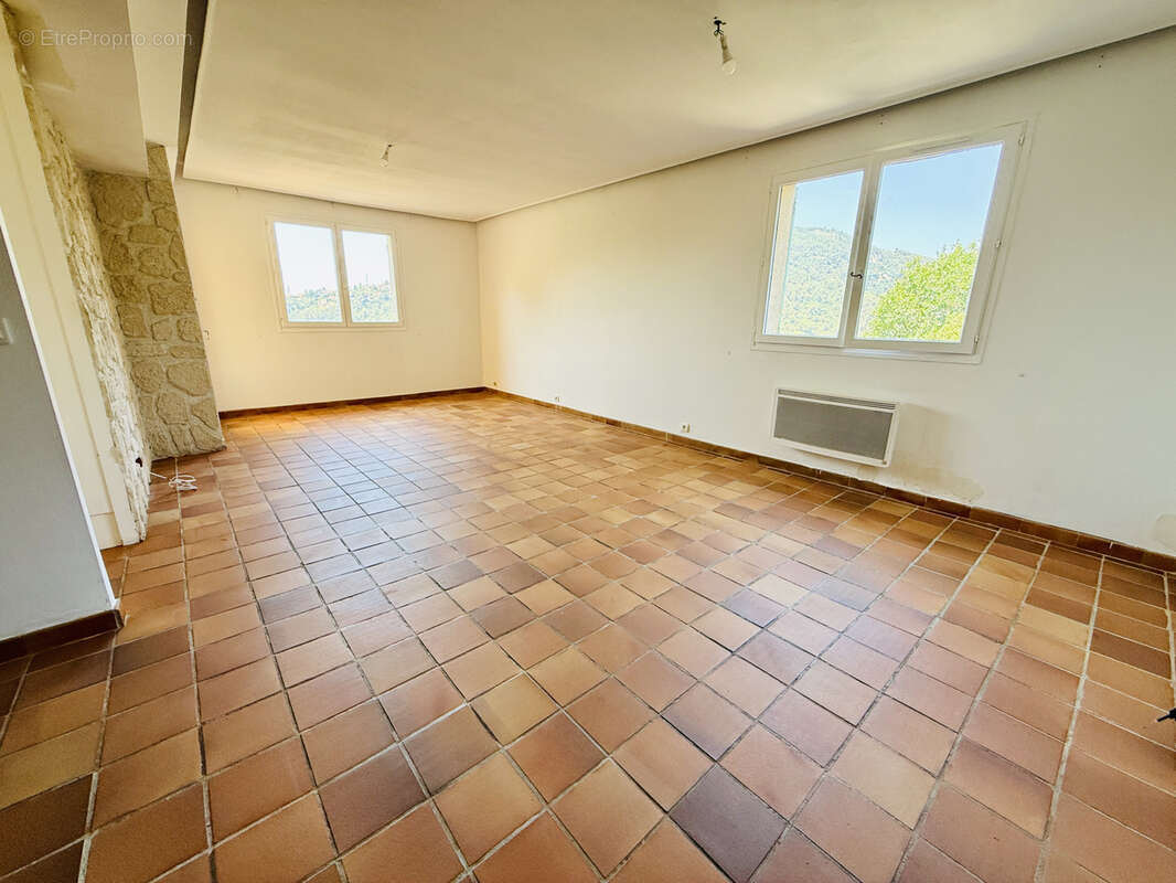 Maison individuelle 106 m2   Drap (06340) - photo 4