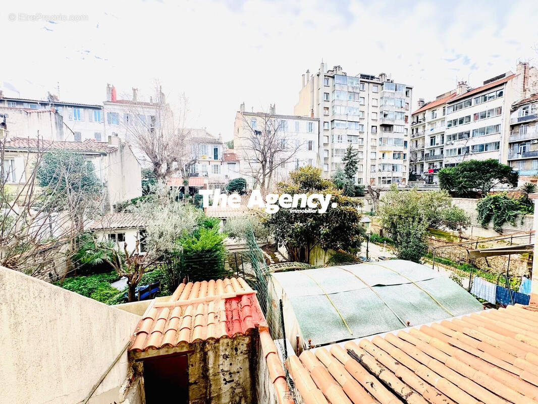 Appartement à MARSEILLE-5E