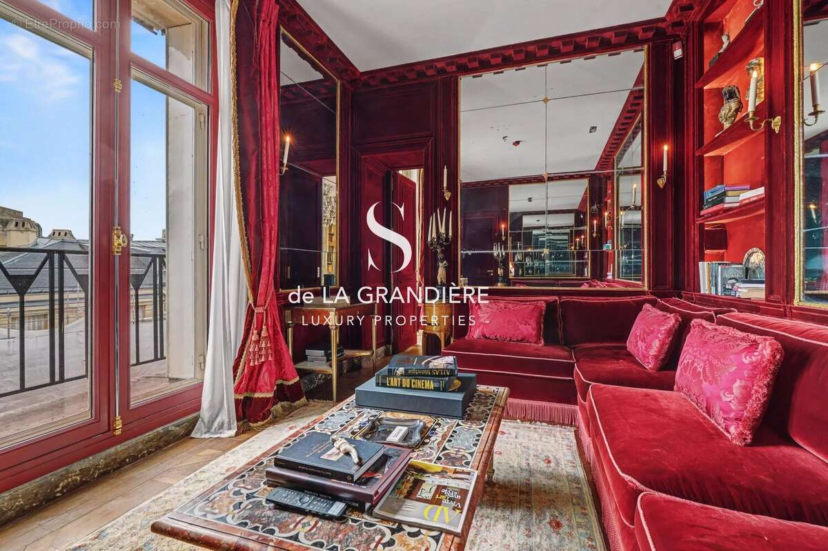 Appartement à PARIS-16E