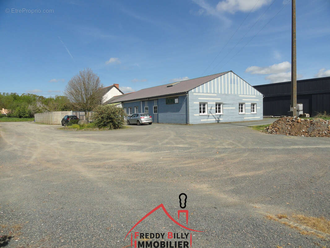 Maison à SAINT-VARENT