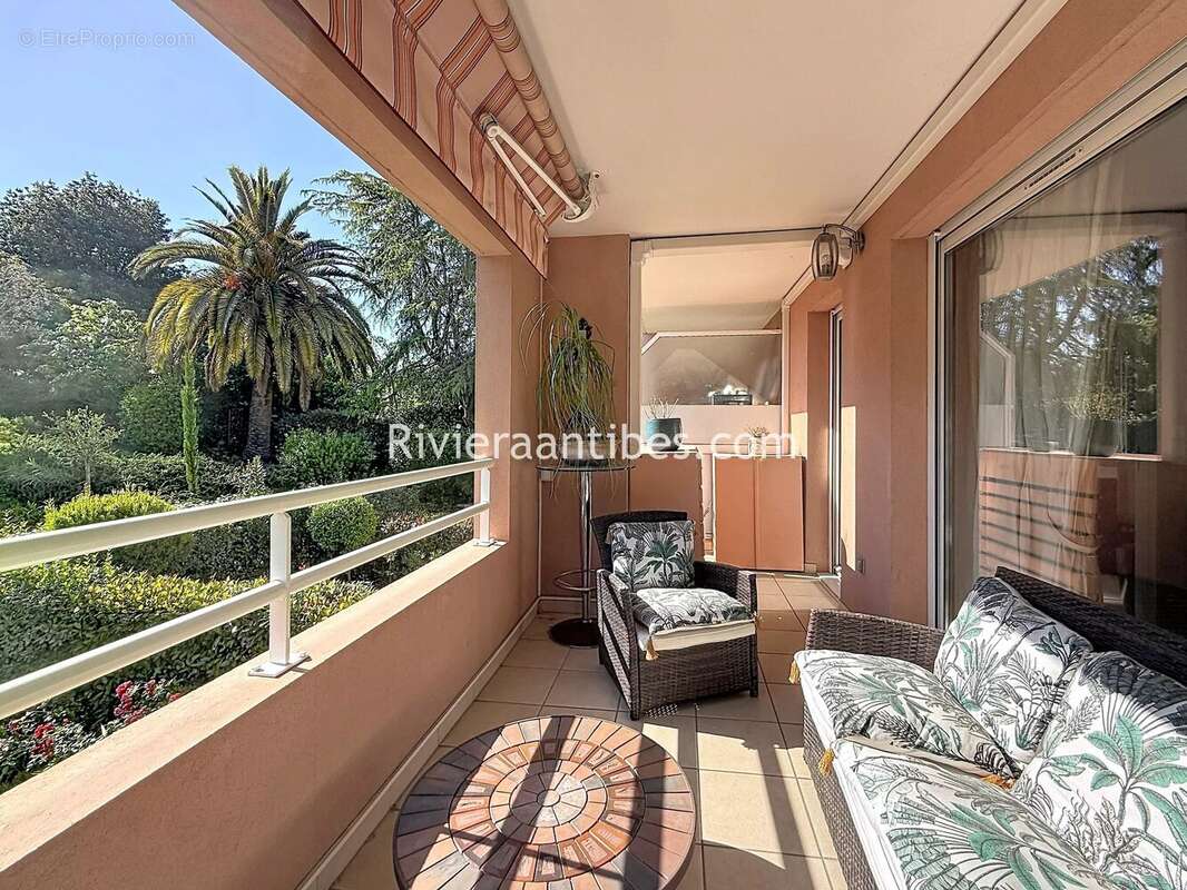 Antibes centre. appartement d'exception 4 pièces. - photo 2