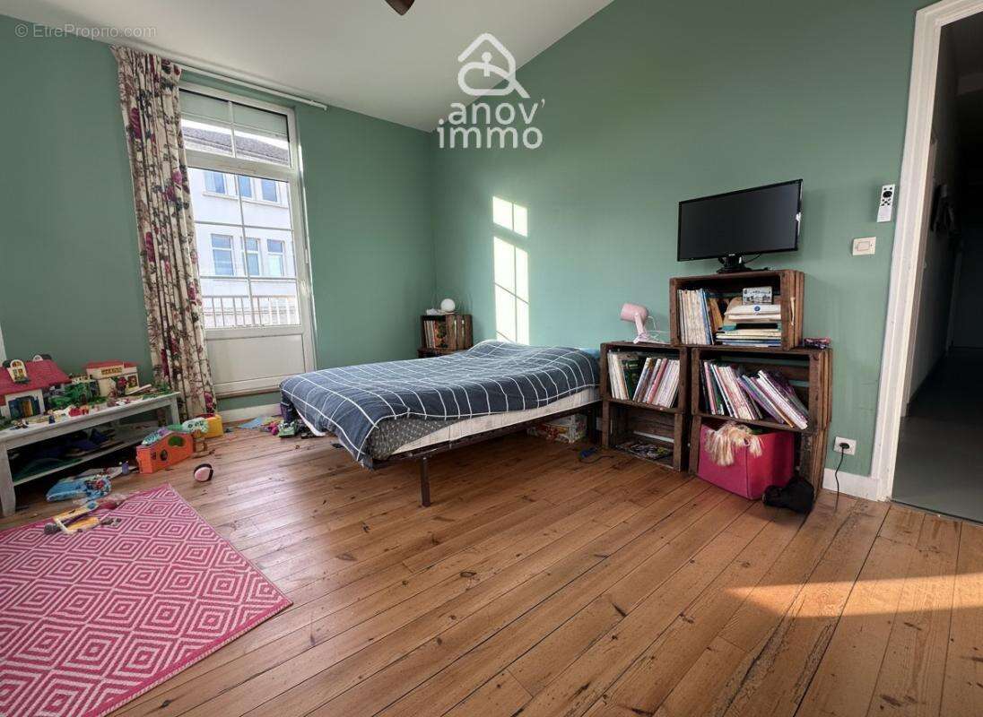 Maison de caractère 260 m2, 5 chambres, garage et terrasse - photo 9