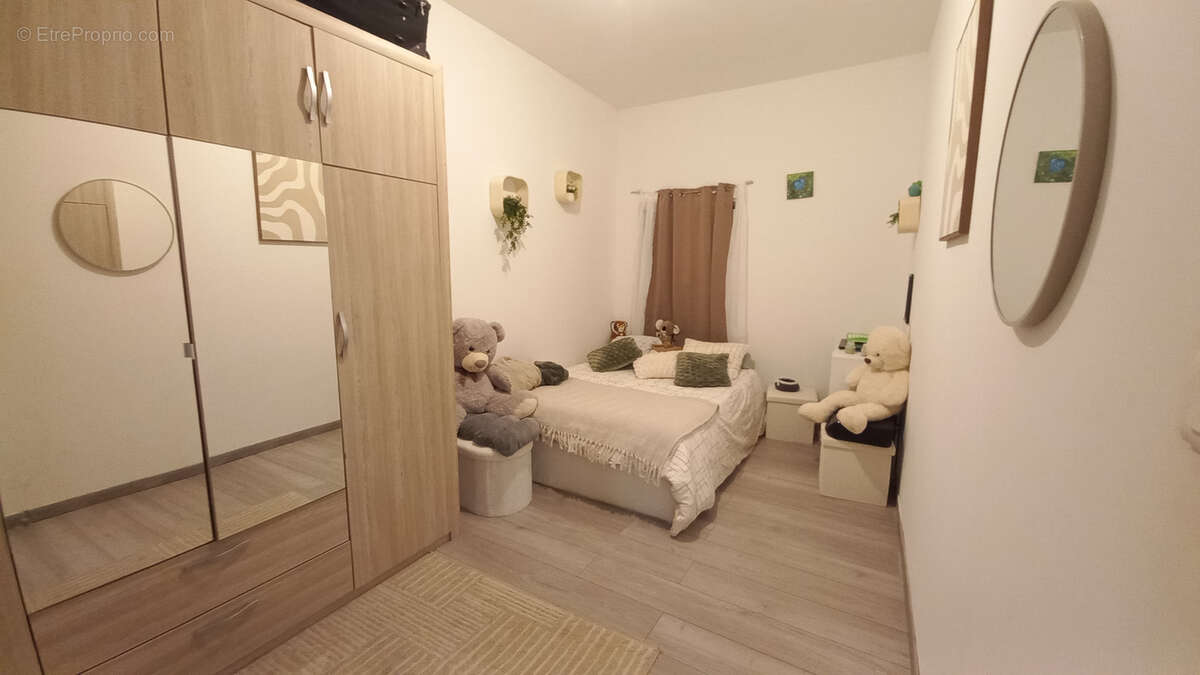 Appartement à LESPIGNAN