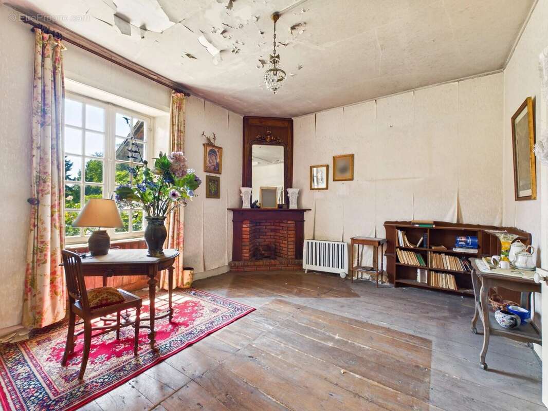Maison à PIEGUT-PLUVIERS