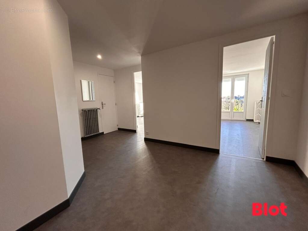 Maison à SAINT-AUBIN-DU-CORMIER