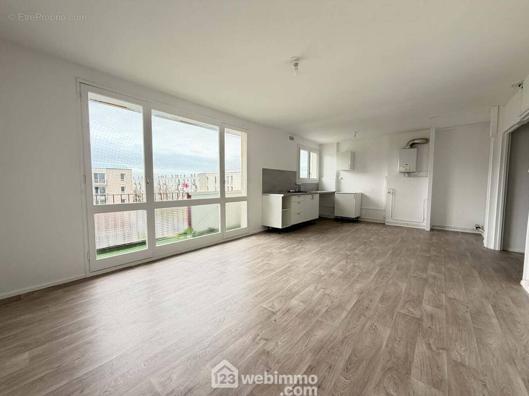 Vous bénéficiez d'un accès sur ... - Appartement à LAON