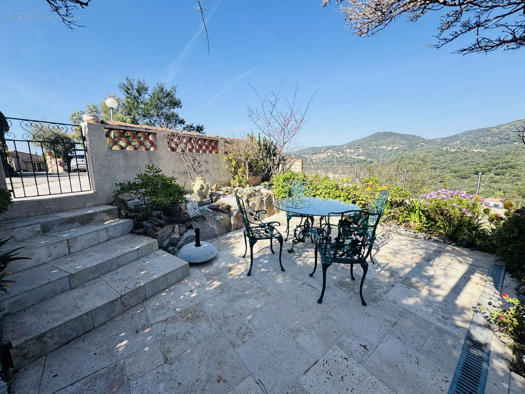 Maison à BORMES-LES-MIMOSAS