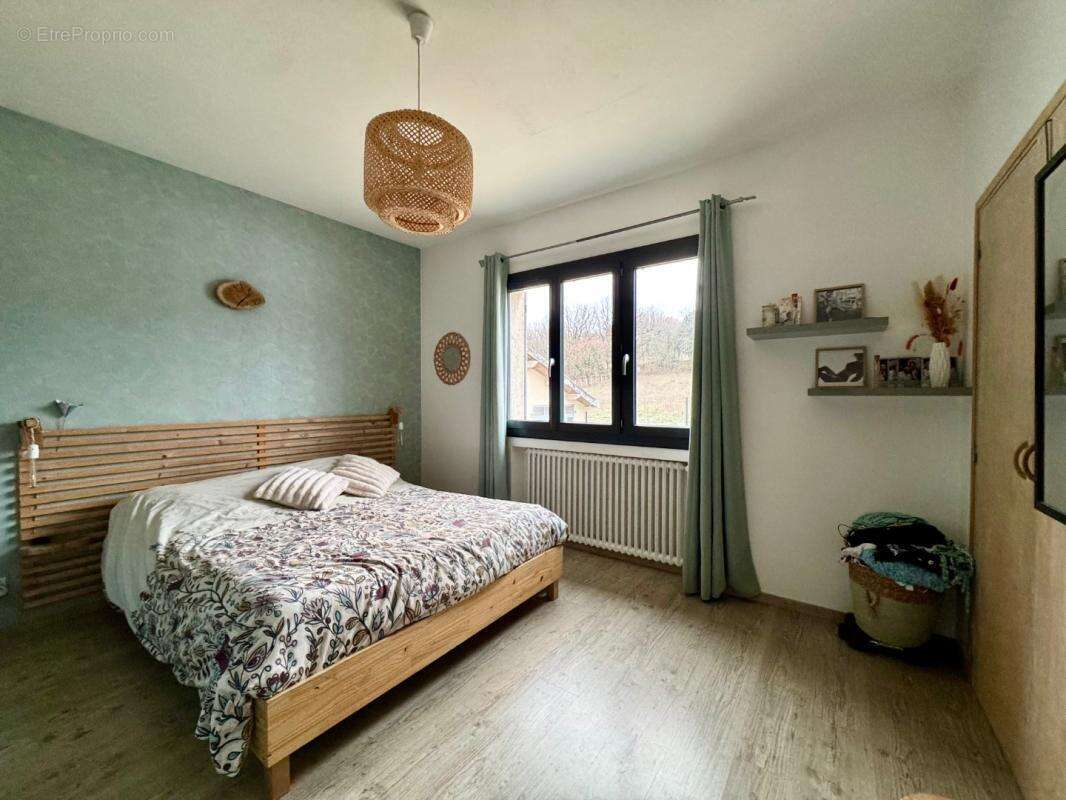 Maison à SERVIES
