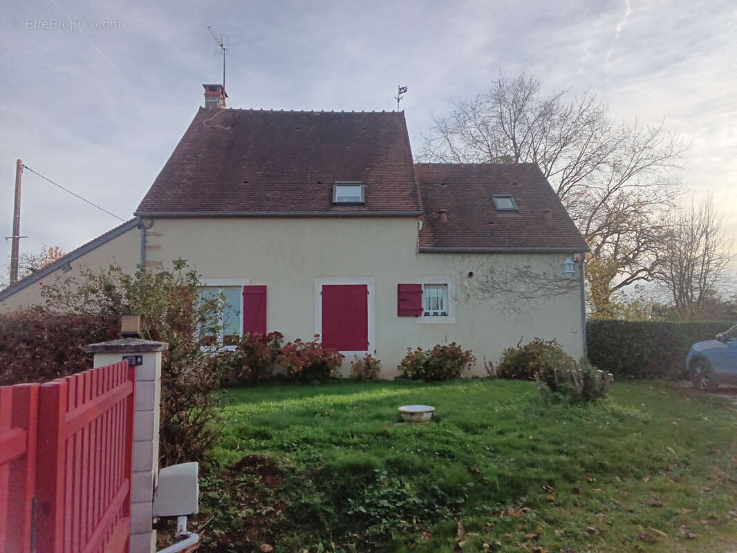 Maison à BAUGY