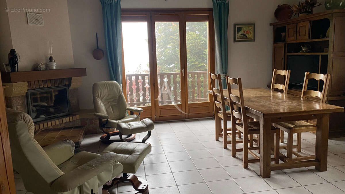 Maison à LES ANGLES