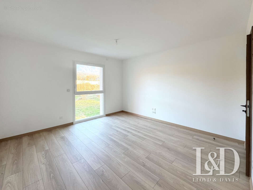 Appartement à GRESY-SUR-AIX