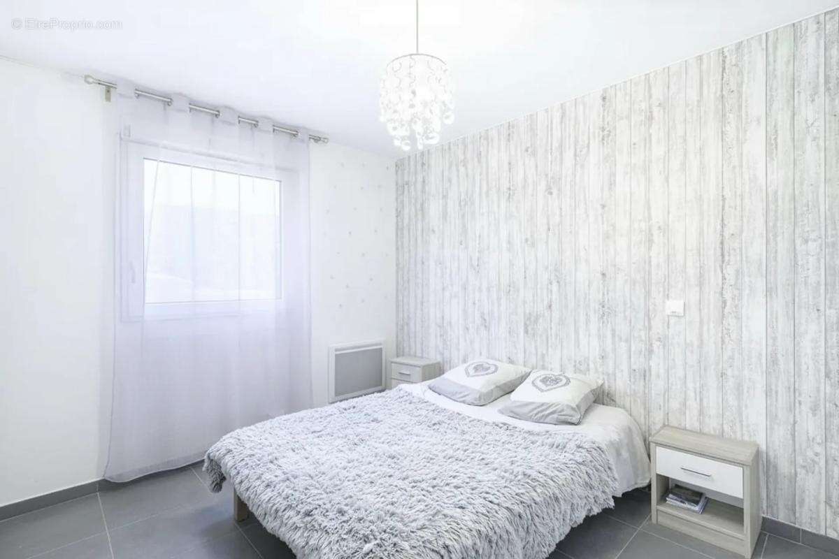 Appartement à MARSEILLE-4E