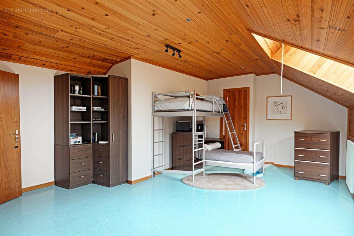 Maison à JOUY-LE-CHATEL