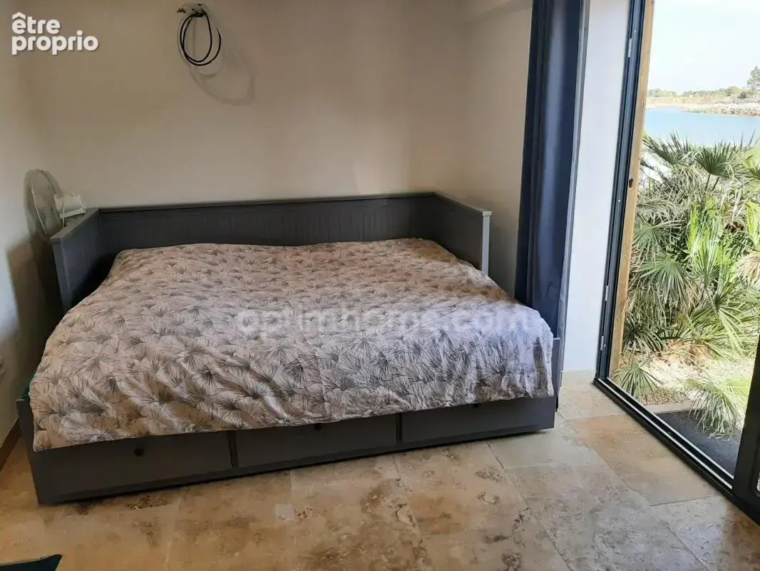 Maison Rénovée 80m² avec dépendance aménagée en studio Indépendant, Vue Mer ! 13 - photo 9