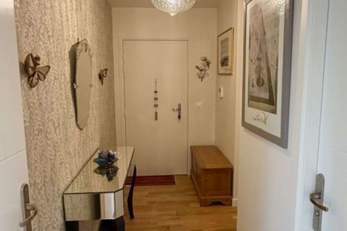 Appartement à SAINT-MAUR-DES-FOSSES