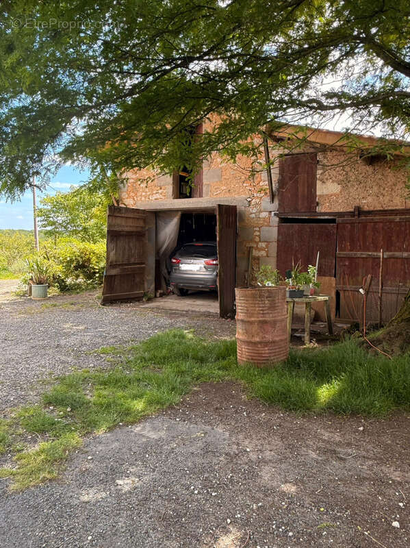 Maison à VERGT-DE-BIRON