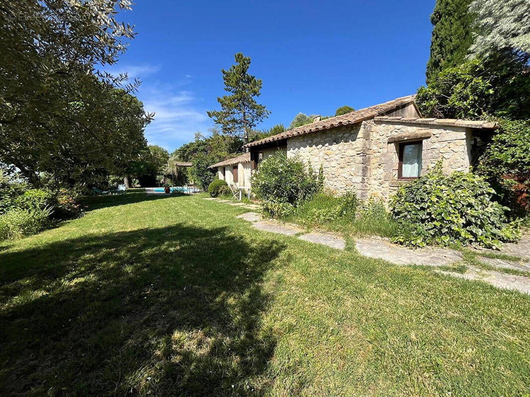 Maison à SAINT-PAUL-TROIS-CHATEAUX