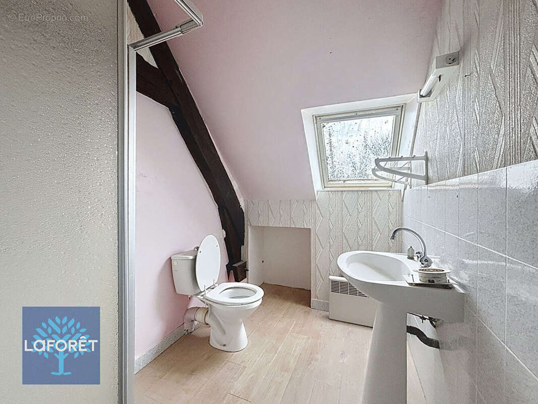 Maison à LOUVIGNE-DU-DESERT