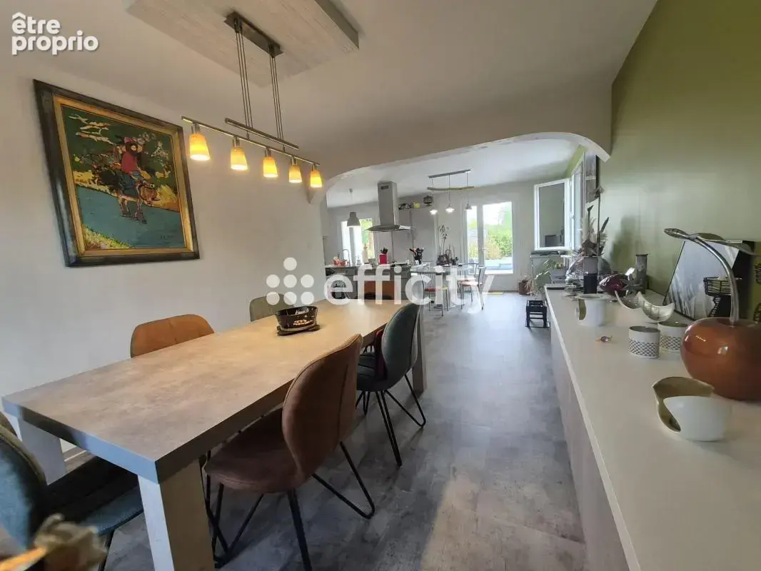 Maison 220 m² à Saint-Mathieu  - photo 5