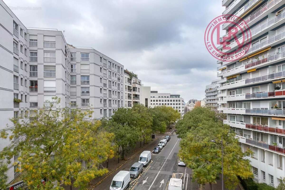 Appartement à PARIS-15E