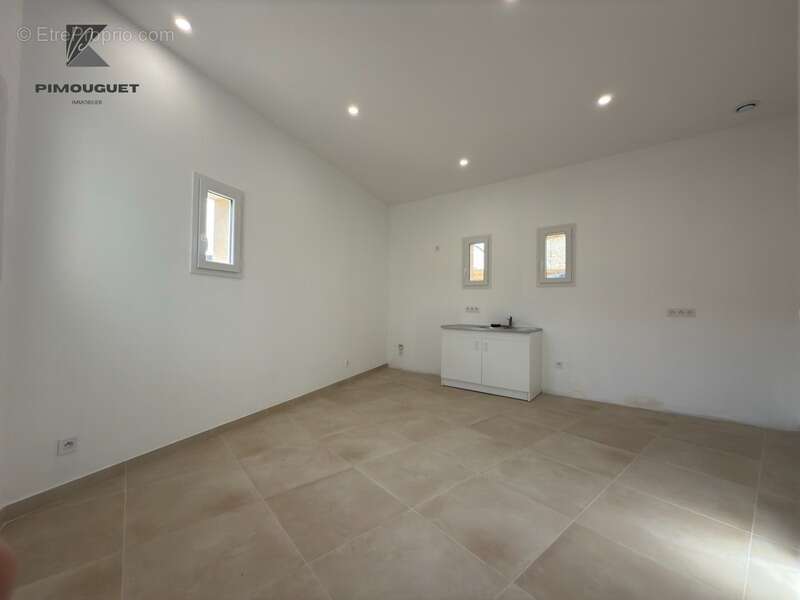 Maison à SAINT-EMILION