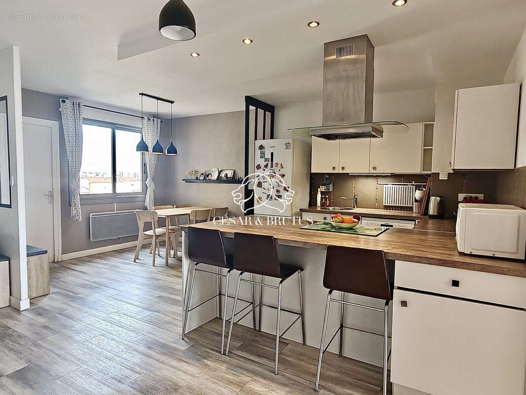Cuisine - Appartement à VILLEURBANNE