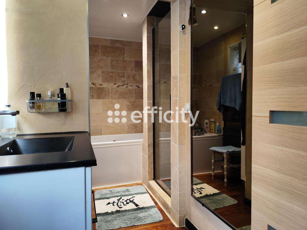 Maison à SAINTE-GAUBURGE-SAINTE-COLOMBE