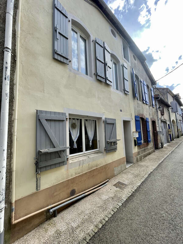 Maison à VIC-EN-BIGORRE