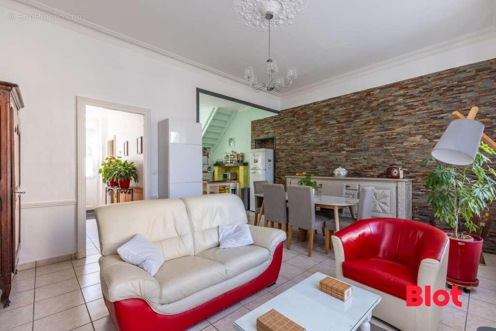 Maison à GRAND-FOUGERAY