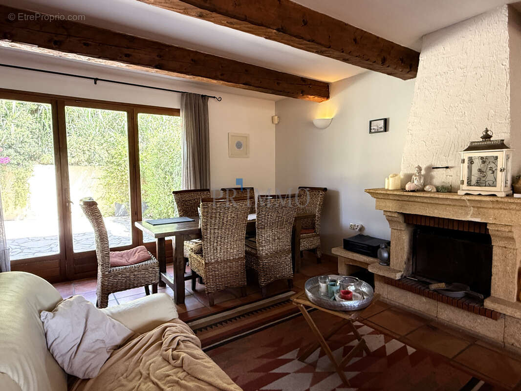 Maison à LES ISSAMBRES