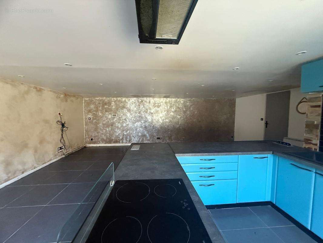 Appartement à VERNEUIL-EN-HALATTE