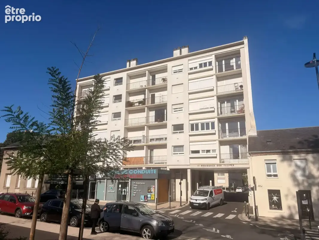 Saint jean de la ruelle mairie centre ville - photo 1