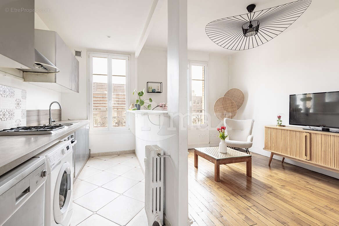 Appartement à COURBEVOIE