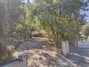 Terrain à MEYRANNES