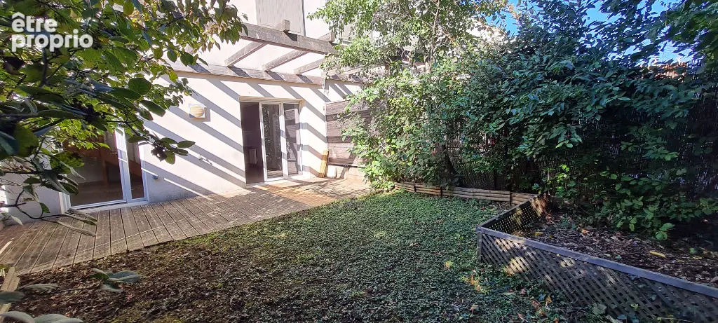 EN EXCLUSIVITE à RILLIEUX,  limite CALUIRE , maison duplex de 2011,  type 4 avec jardin et garage - photo 12