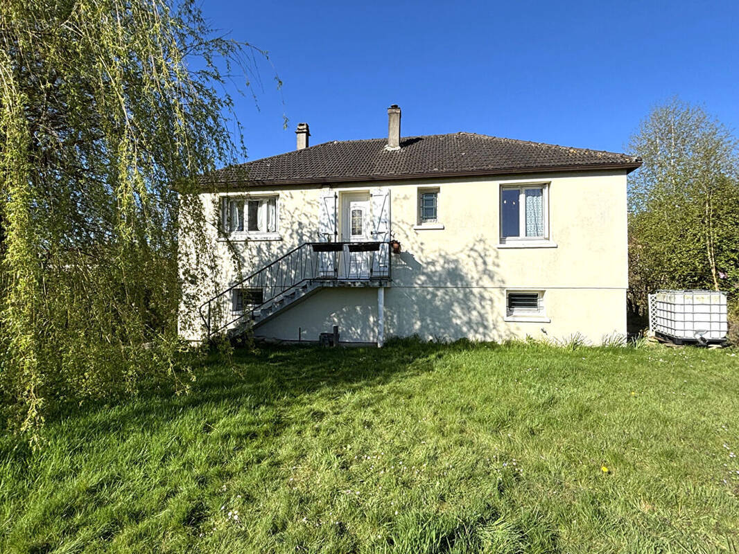 Maison à SAINTE-GENEVIEVE