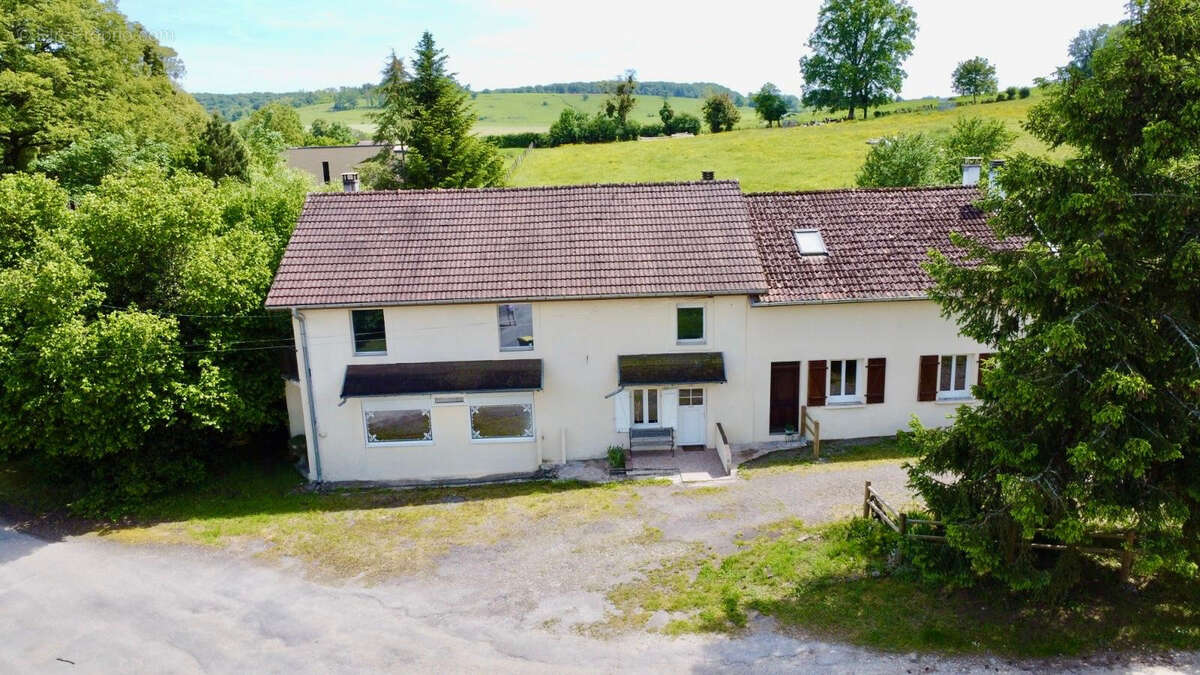 Maison à GENEVREUILLE