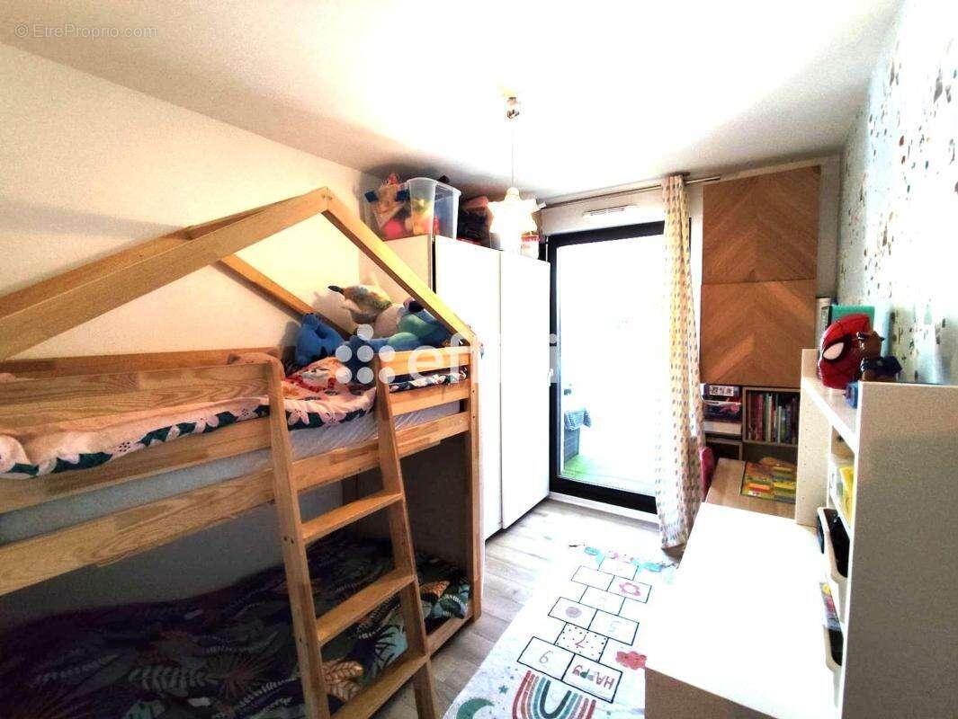Appartement à SAINT-CYR-L'ECOLE
