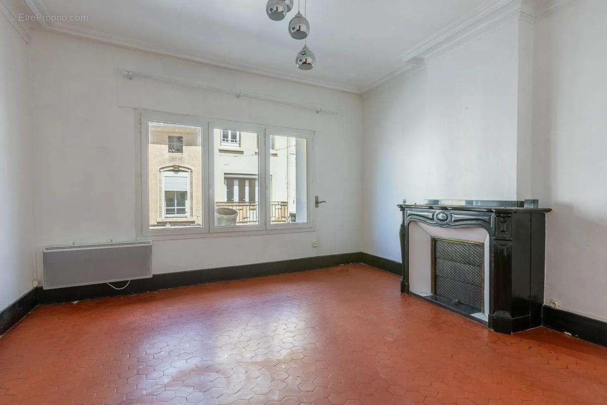 Maison à LEZIGNAN-CORBIERES