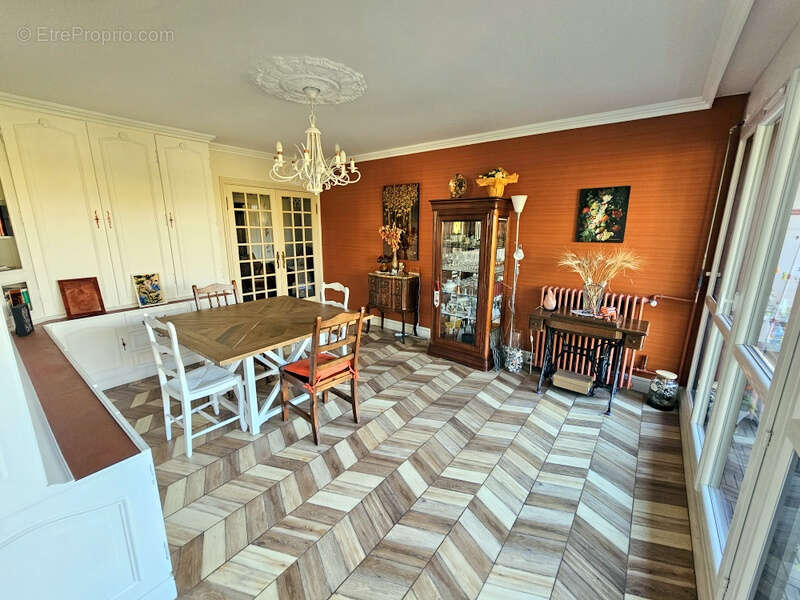 Appartement à SAINT-CYR-SUR-LOIRE