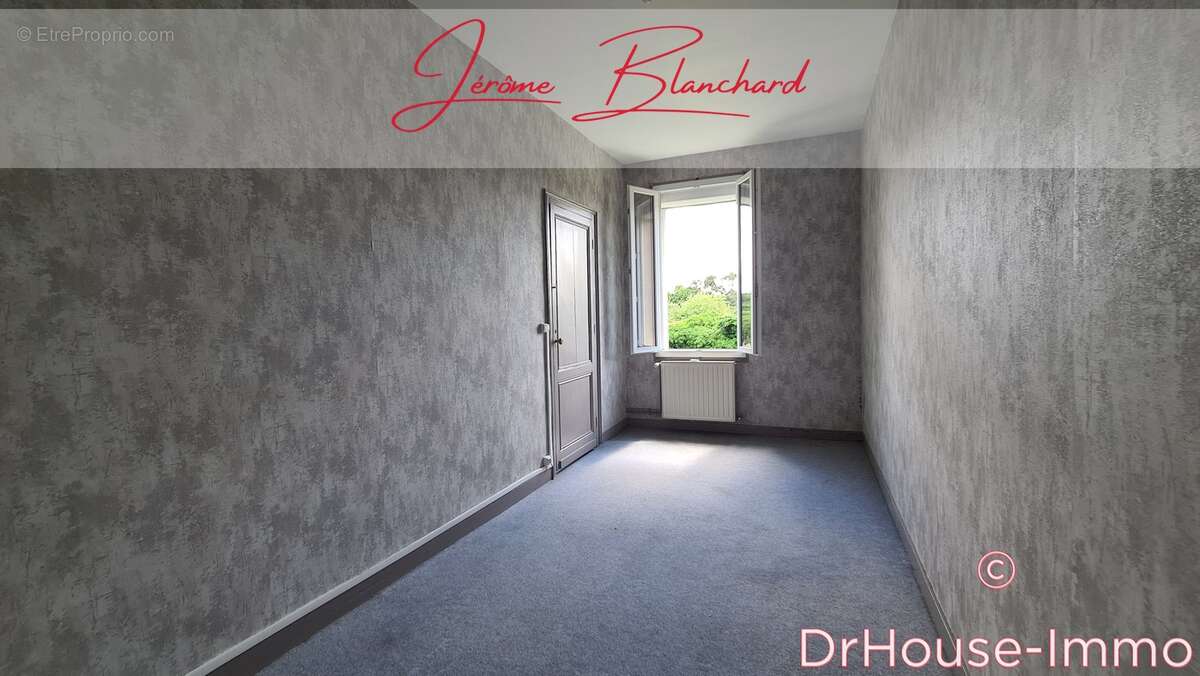 Maison à AMBARES-ET-LAGRAVE