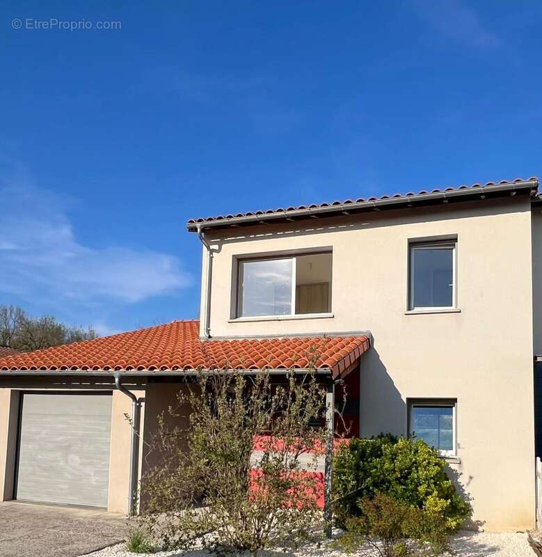 Maison à BRUGUIERES