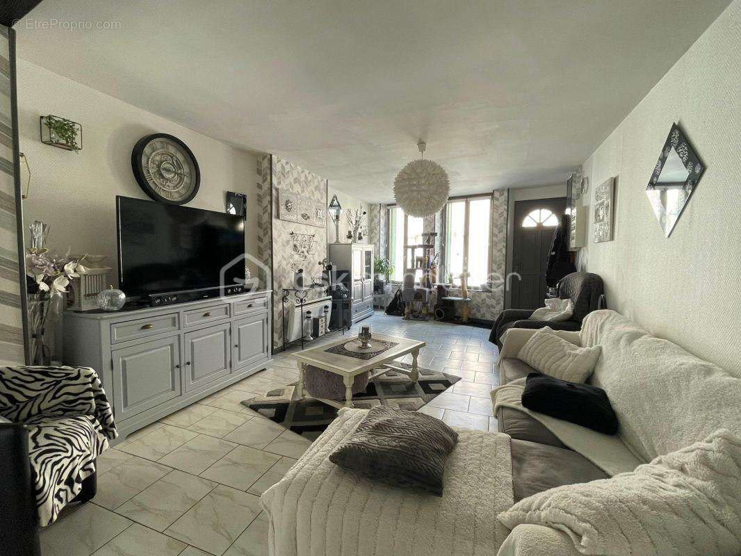 Maison 5 pièces située à Liesse-Notre-Dame - photo 2